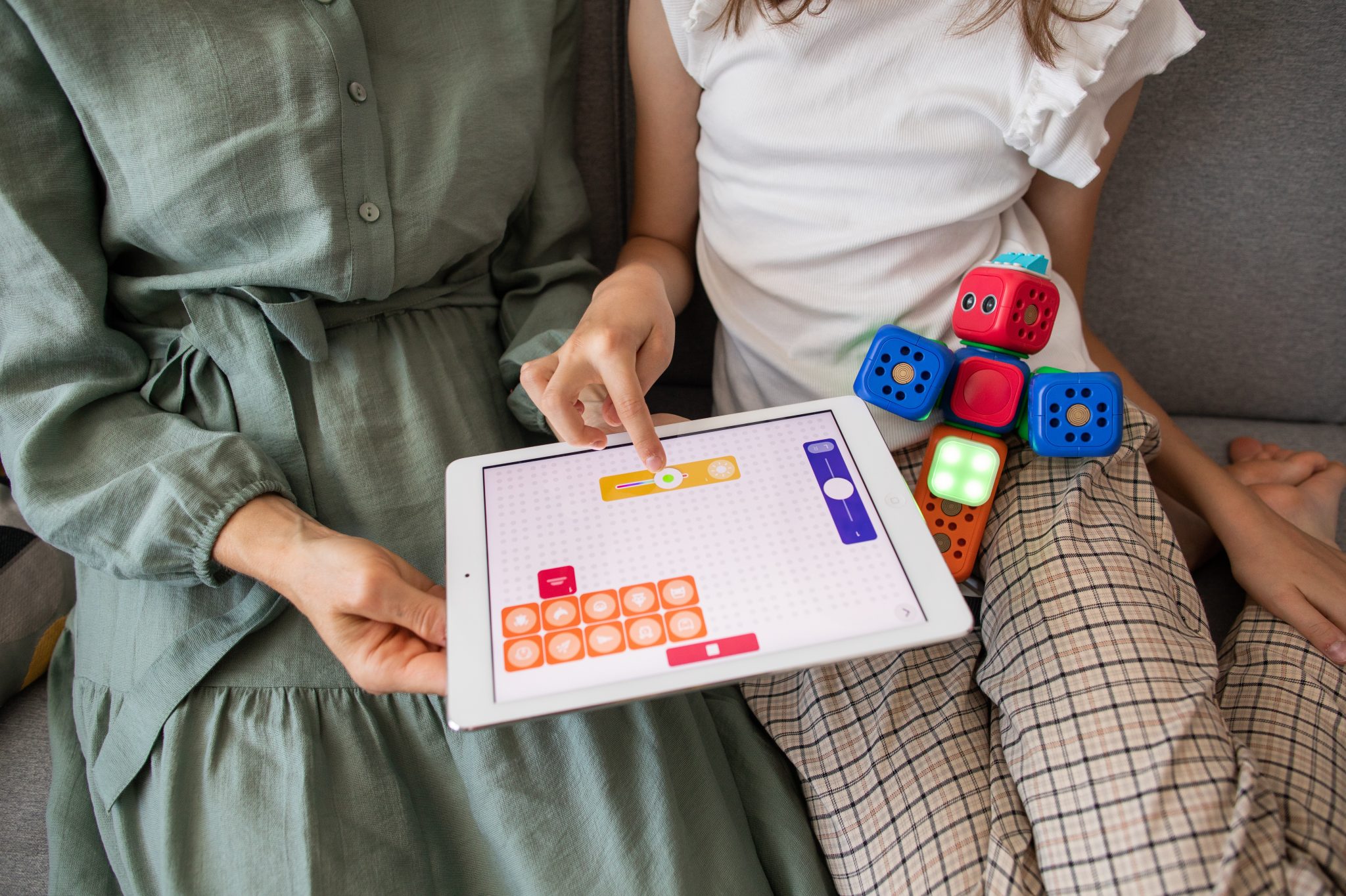 Children working with technology